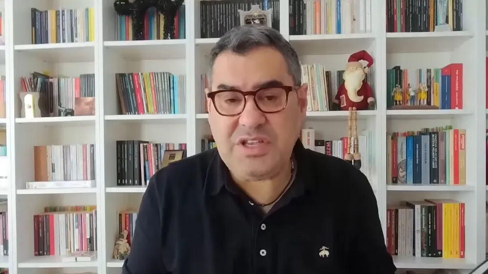 Gazeteci Enver Aysever gözaltına alındı: Sağcılara yönelik sert eleştirilerde bulunmuştu