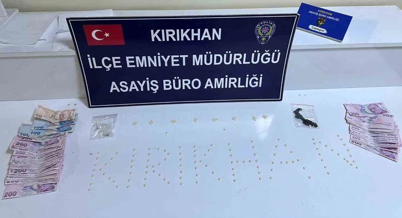 Kırıkhan’da uyuşturucu madde satıcısı tutuklandı
