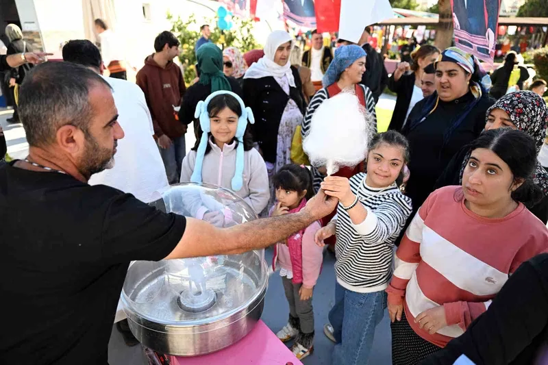 Mersin’de özel gereksinimli bireyler renkli atölyelerde buluştu
