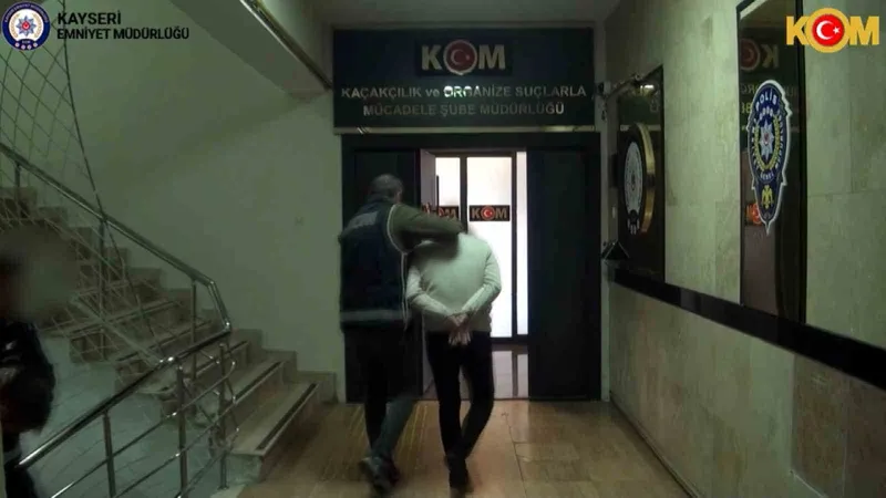 Yüksek maliyetli kanser ilaçlarını usulsüz şekilde temin edip kamuyu 88 milyon zarara uğrattılar
