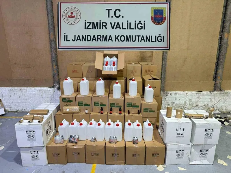 İzmir’de sahte içki operasyonu: 2 bin 850 litre etil alkol ele geçirildi

