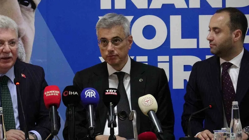 Sağlık Bakanı Prof. Dr. Kemal Memişoğlu:
