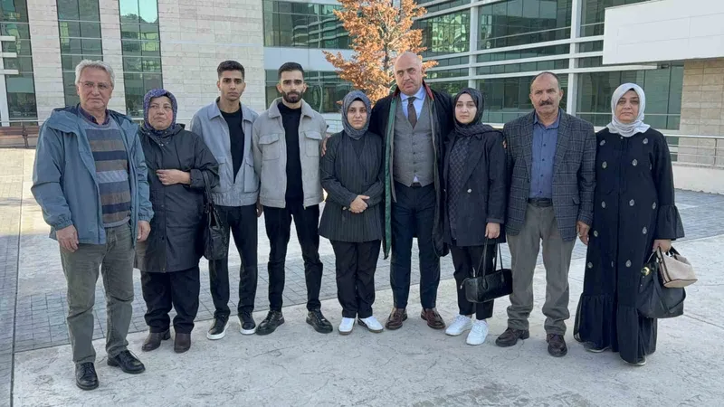 Samsun’da baba ve 2 kızının hayatını kaybettiği akaryakıt istasyonu faciasının davası başladı
