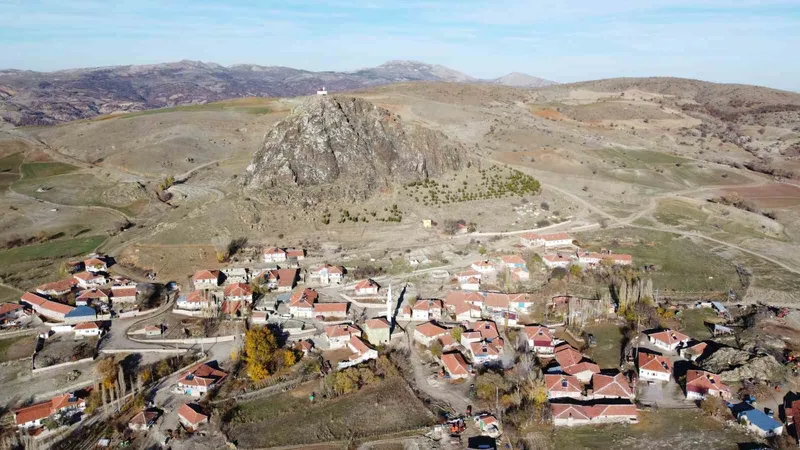 Akçakale su kuyusu ve kuş bakışı manzarasıyla turist çekiyor
