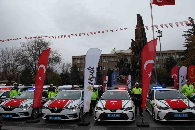 Uşak’ta emniyet ve jandarma teşkilatına 47 yeni araç
