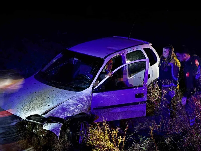 Otomobil tarlaya uçtu, ekipler yaralı için seferber oldu
