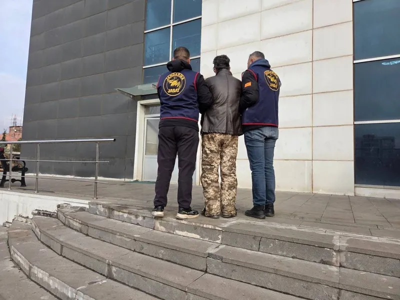 Bingöl’de kesinleşmiş hapis cezası bulunan 2 zanlı yakalandı
