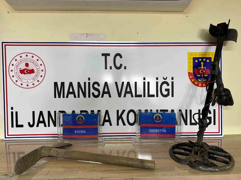 Manisa’da sit alanında define ararken yakalandı
