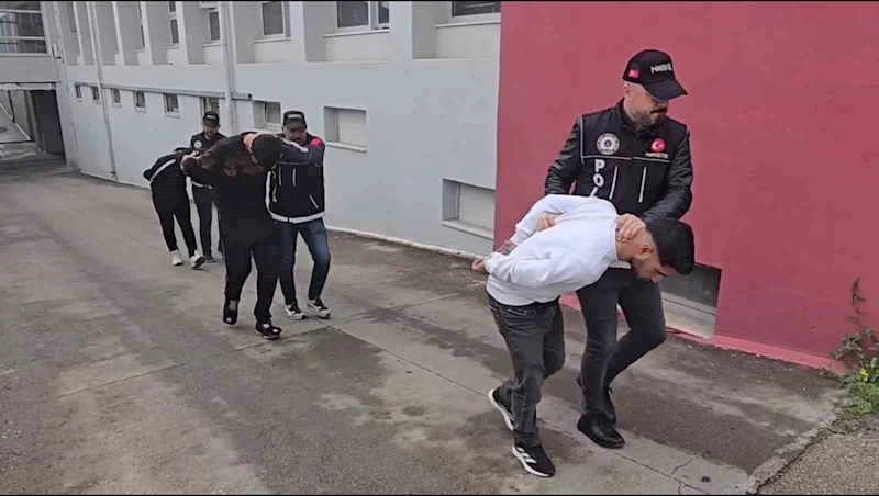 Binlerce hap, 350 kilogram bonzai üretilecek ham madde ele geçirildi: 32 tutuklama
