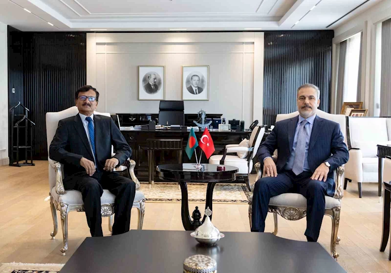 Dışişleri Bakanı Fidan Bangladeşli mevkidaşı Hossain ile görüştü
