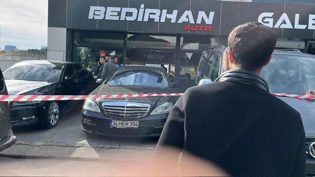 Bağcılar’da oto galeriye el bombalı saldırı
