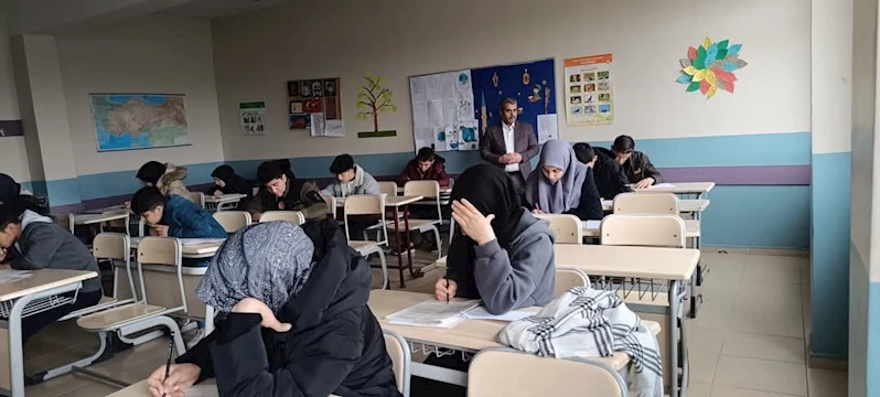 Tutak’ta öğrencilere yönelik umre ödüllü bilgi yarışması

