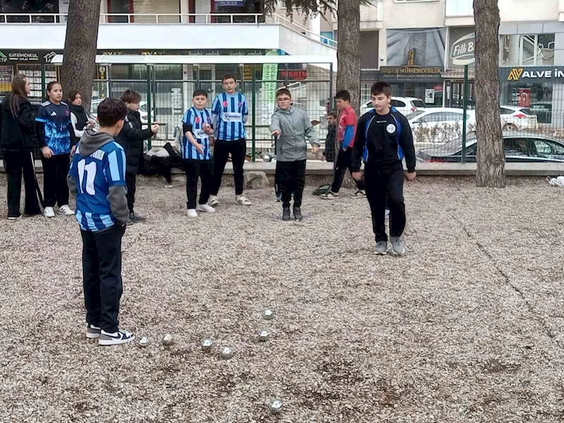Hem sporda hem okulda başarı
