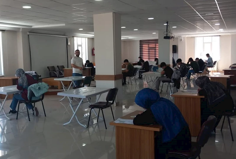 Bozkır’da Umre ziyareti ödüllü Gençlik Bilgi Yarışması düzenlendi

