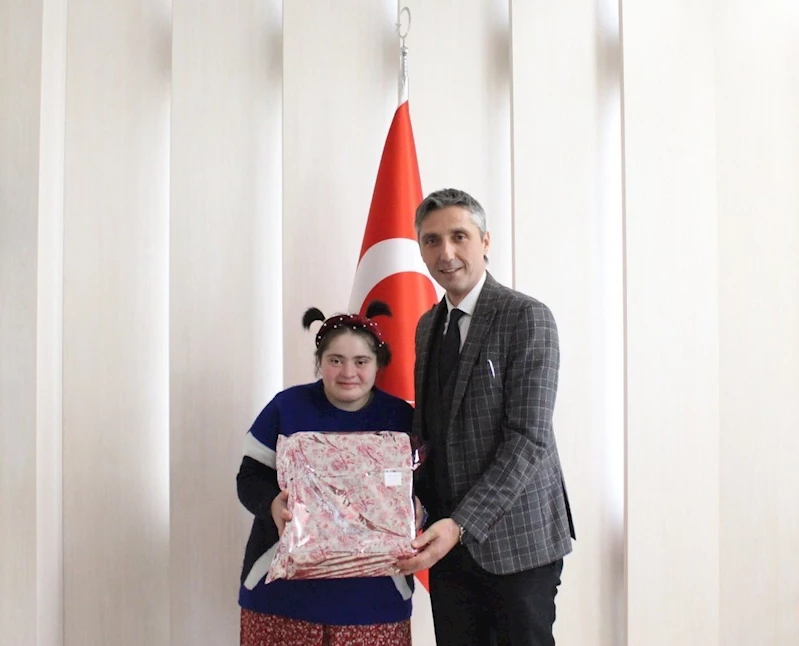 Şampiyonada başarı elde eden özel öğrenciler ödüllendirildi
