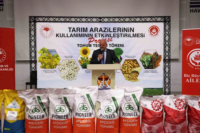 Havza’da 350 çiftçiye yüzde 70 hibeli ayçiçeği tohumu desteği
