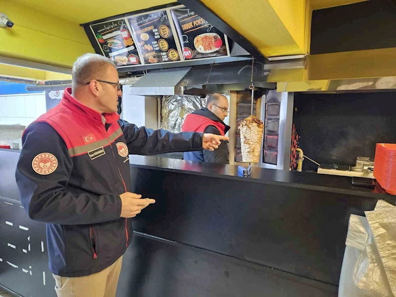 Akşehir’de döner satış yerleri denetlendi
