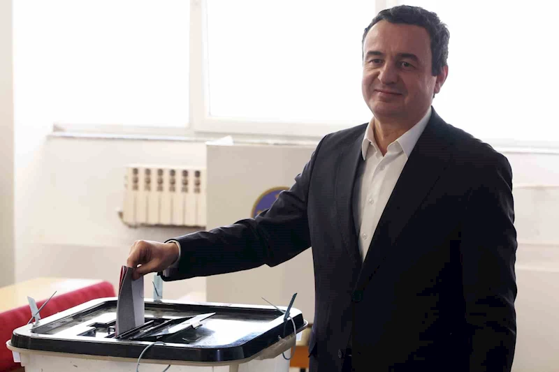 Kosova Başbakanı Albin Kurti istifasını sundu
