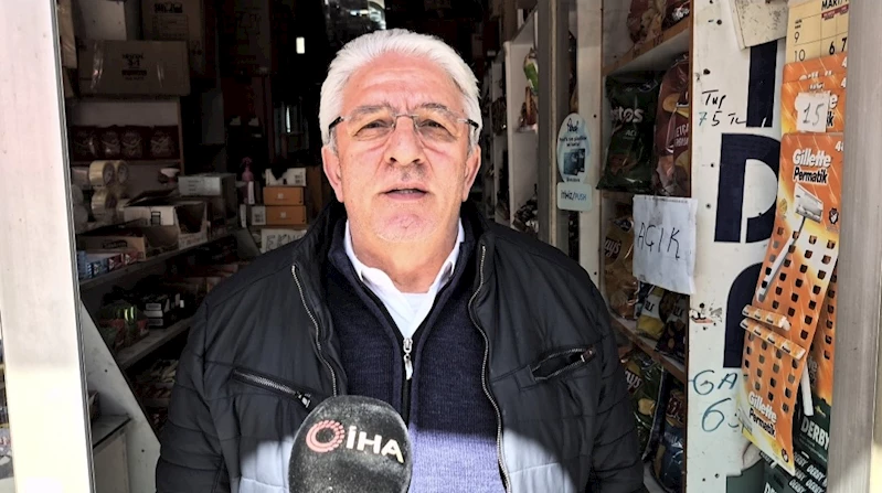 Sultangazi’de marketten 600 TL değerinde çikolata çaldı: O anlar kamerada
