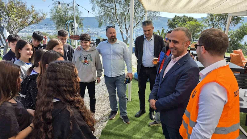 Turizm Haftası’nı temizlik yaparak kutladılar
