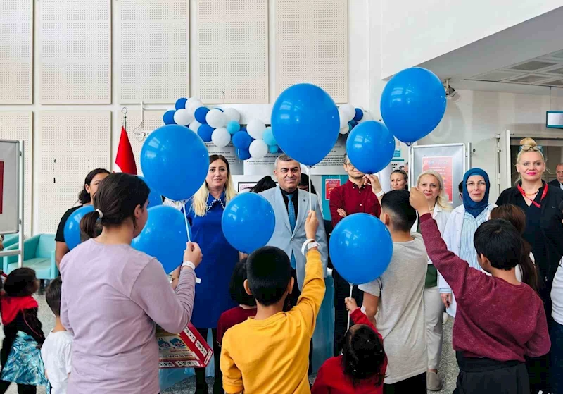 Kepez Devlet Hastanesi’nde ’otizm’ farkındalığı
