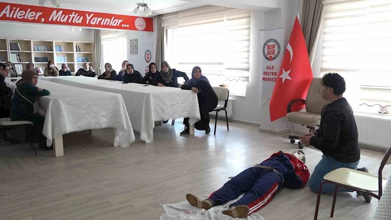 Tatvan’da kadınlara 
