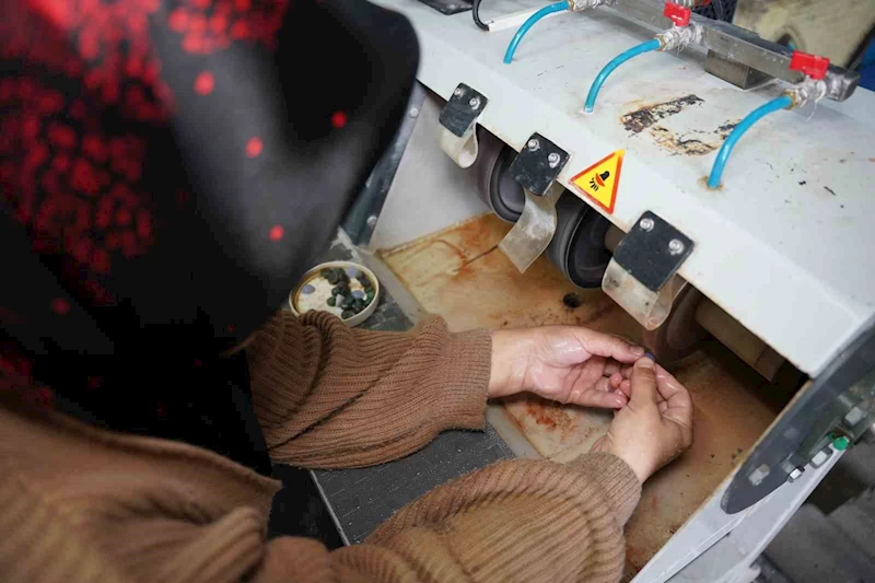 Doğadaki taşlar Tokatlı kadınların ellerinde sanata dönüşüyor
