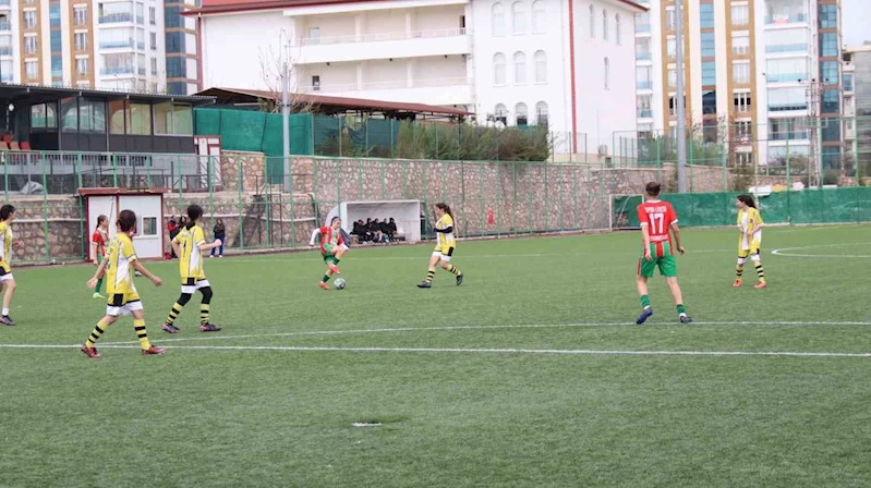 Okul sporları heyecanı Elazığ’da yaşandı
