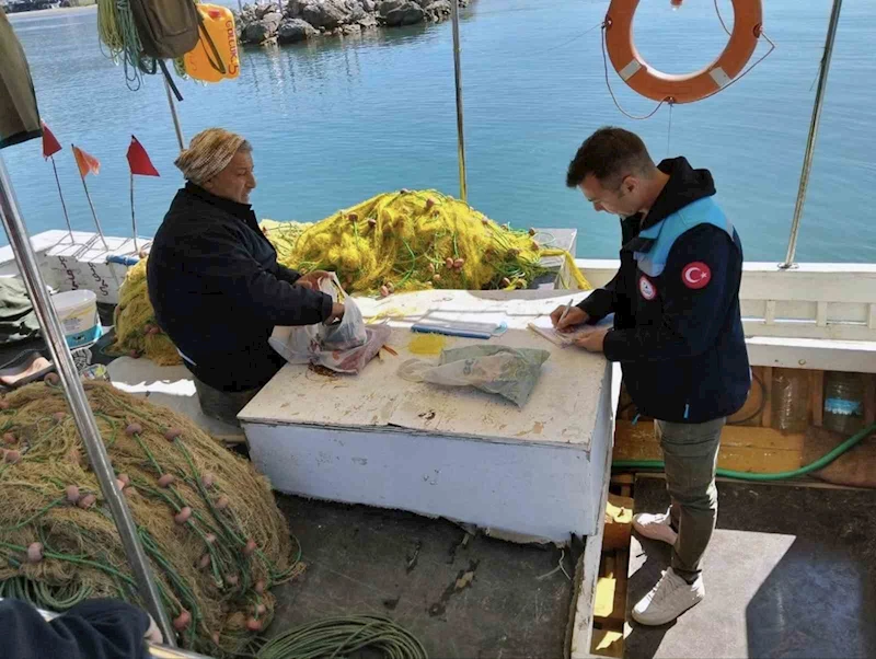 Denizlerde av yasağı sonrası denetim başladı
