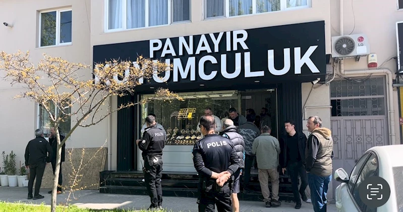 Selam verip girdiği kuyumcuyu soymak için silah çekip böyle ateş açtı
