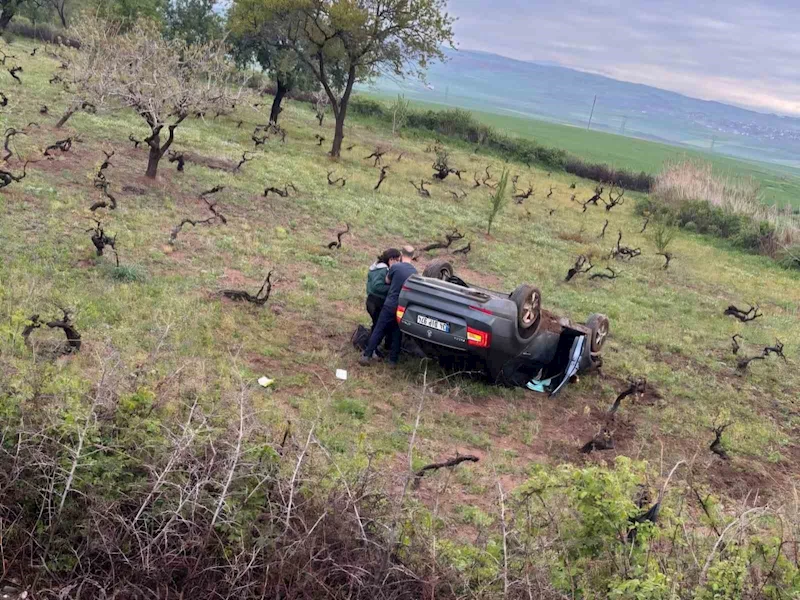 Kurtalan’da otomobil takla attı: 3 yaralı
