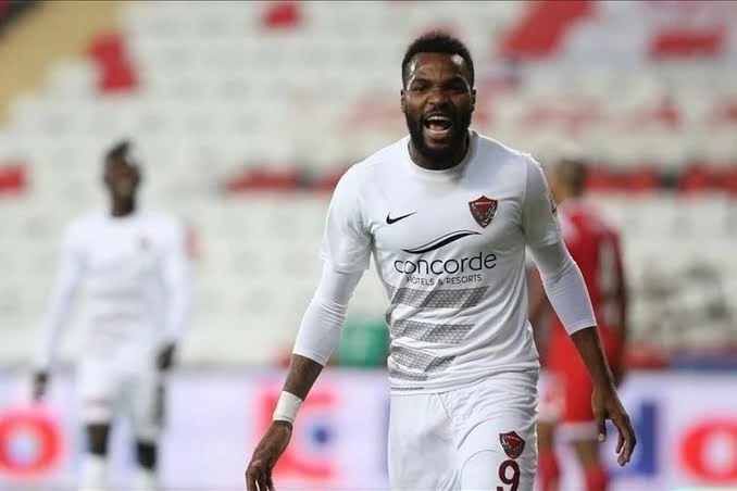 TFF’den, Aaron Boupendza için başsağlığı mesajı
