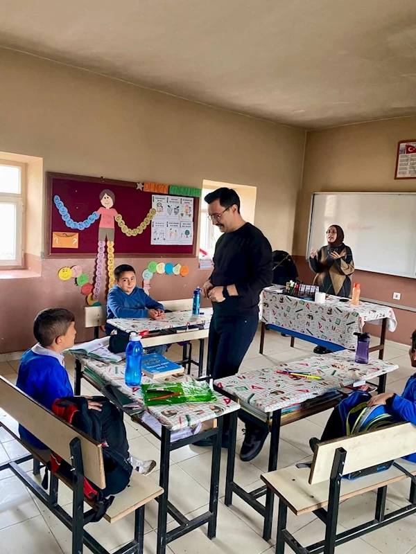 Akyaka’da kaymakam öğrencilerle buluştu
