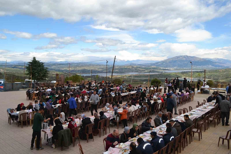 Okulda ’Tirşik Şöleni’
