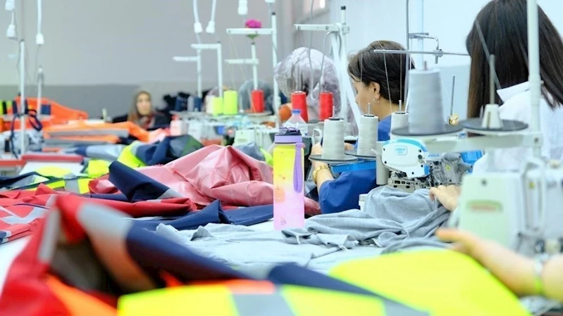 Ücretli çalışan sayısı yıllık yüzde 1,1 arttı

