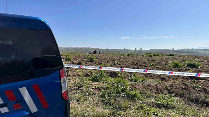 Bursa’da eğitim uçağı tarlaya mecburi iniş yaptı

