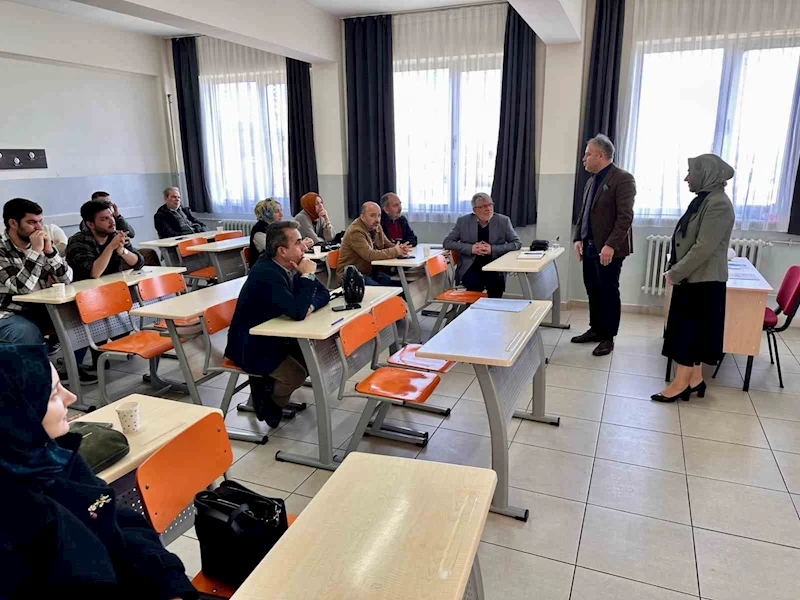 Öğretmenlere ’Din, Ahlak ve Değer Öğretimi’ semineri
