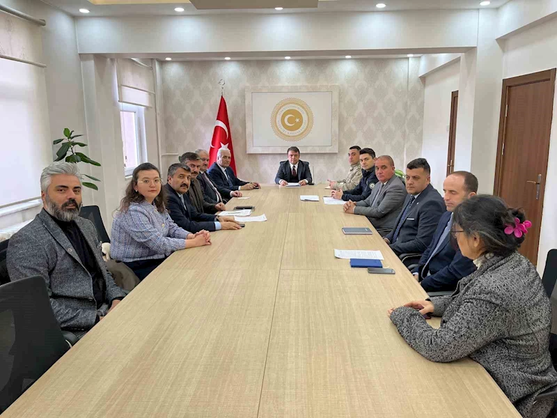 Eleşkirt’te sokak hayvanlarını koruma kurulu toplantısı yapıldı
