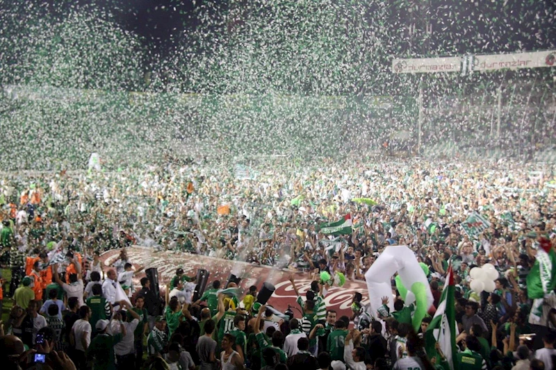 Bursaspor’un şampiyonluğu 15 yıl önce yaşananları hatırlattı
