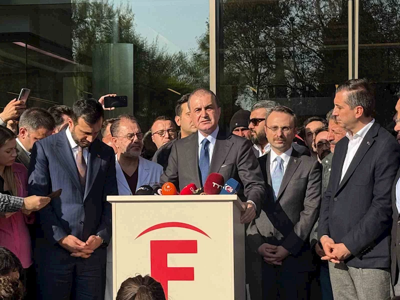 AK Parti Sözcüsü Ömer Çelik, Sırrı Süreyya Önder’i hastanede ziyaret etti
