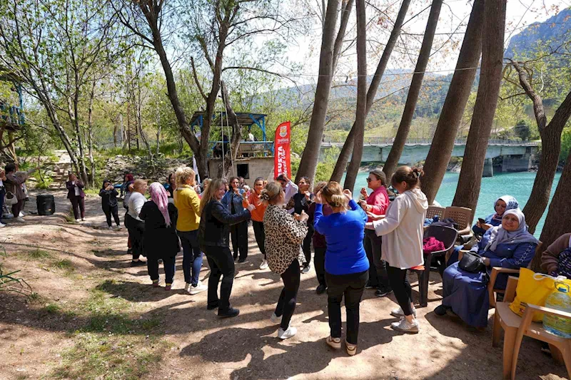 Tarsuslu kadınlar doğada buluştu
