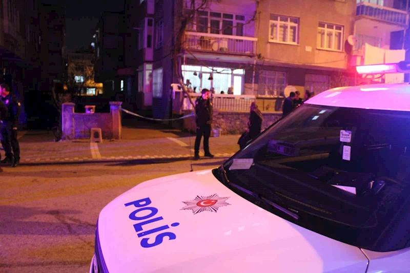 Husumetlisini evin bahçesinde vurdu
