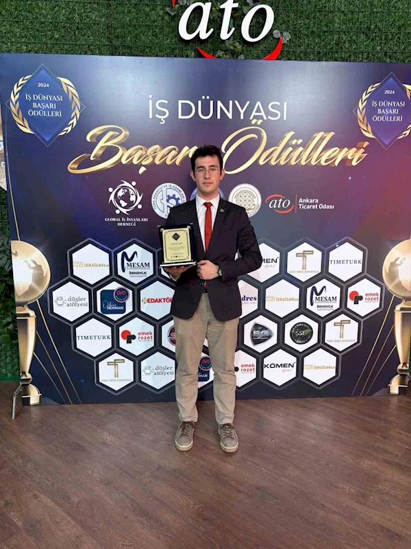 İş dünyasına desteklerinden dolayı İHA’ya plaket
