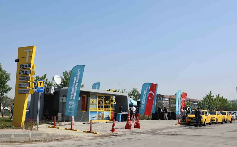 Üçevler’de modern taksi durağı hizmete açıldı
