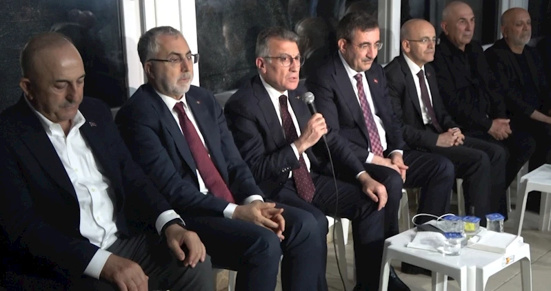 Cumhurbaşkanı Yardımcısı Yılmaz’dan Mevlüt Çavuşoğlu’na taziye ziyareti
