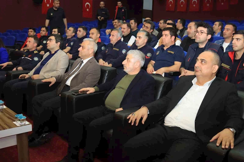 Elazığ itfaiyesi eğitimlerini sürdürüyor
