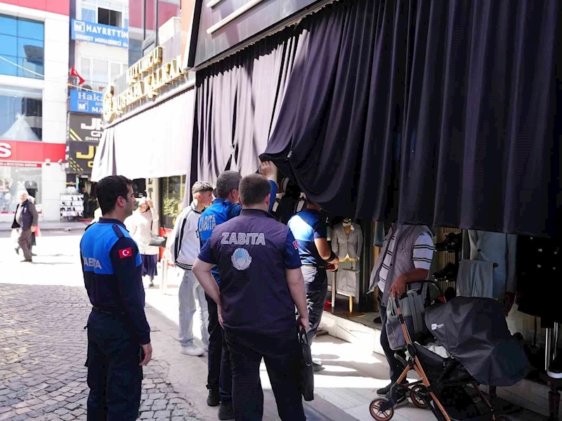 Kaldırım işgaline karşı denetimleri sürdürüyor
