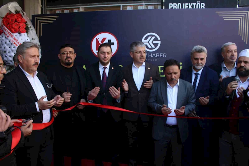 Kanal Plus TV yayın hayatına başladı
