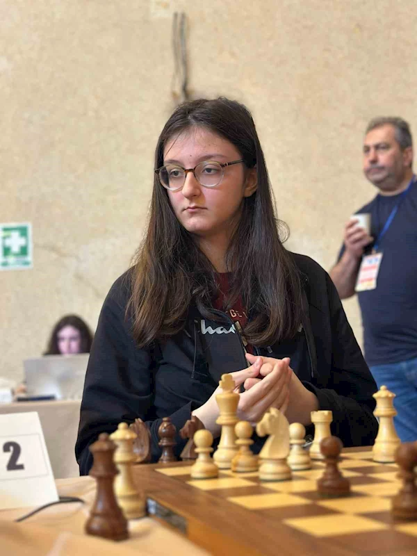 WCM Arya Aydoğan dünya şampiyonu
