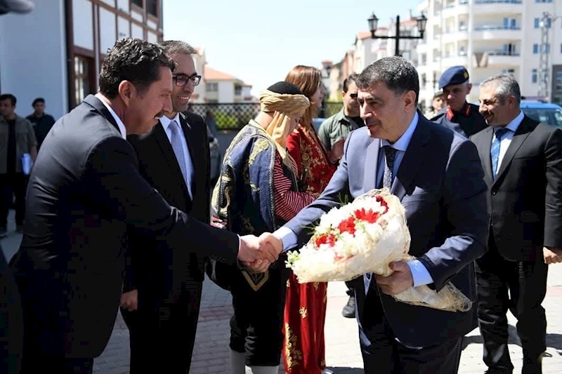 Ankara Valisi Şahin, Beypazarı’nda asayiş ve güvenlik toplantısına katıldı
